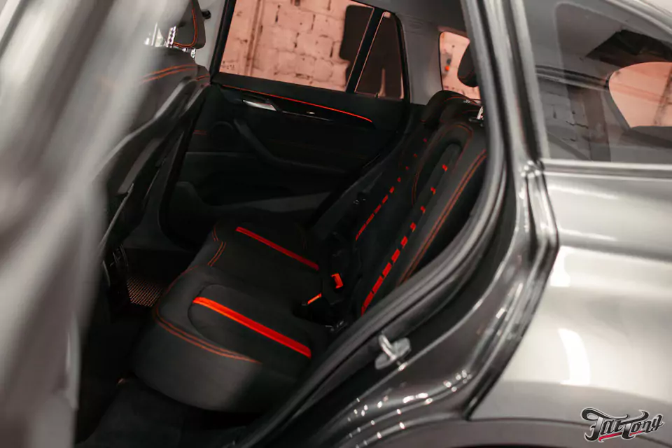 Химчистка салона BMW X1, мойка и консервация подкапотного пространства, полировка и защита фар